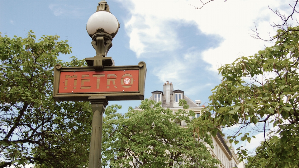 Traveling by Paris Metro